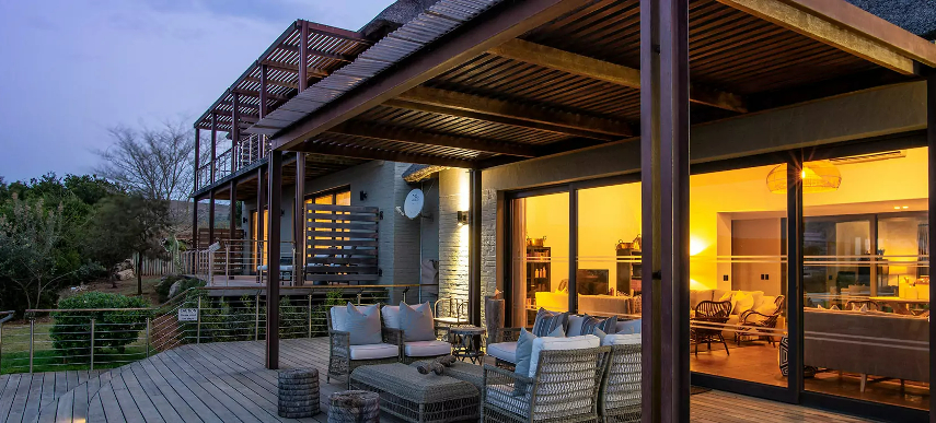 Spend your vacation at the luxurious Shamwari Private Game Reserve