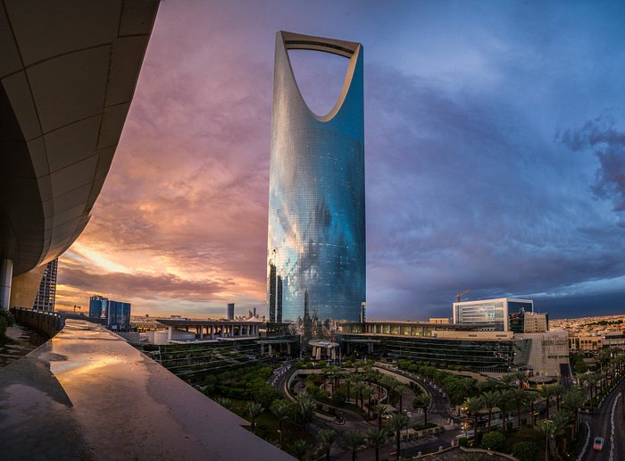 Four Seasons Hotel Riyadh tower