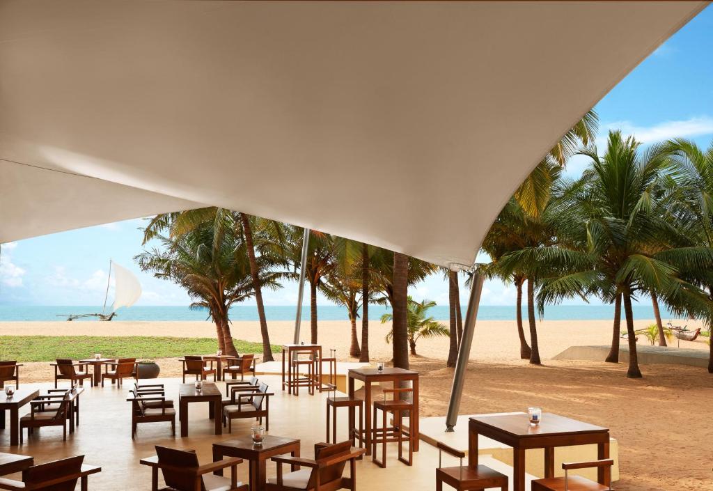 Bar at Jetwing Beach Negombo
