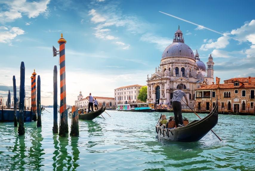 Visitor Arrivals in Italy in October