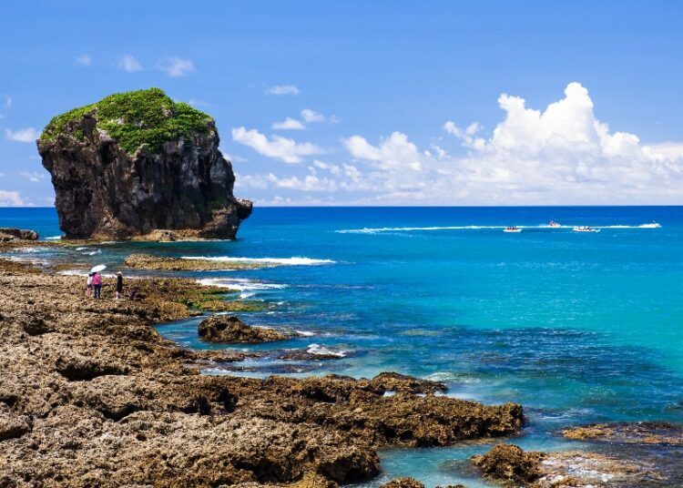 Embrace the tranquility of Kenting Beach