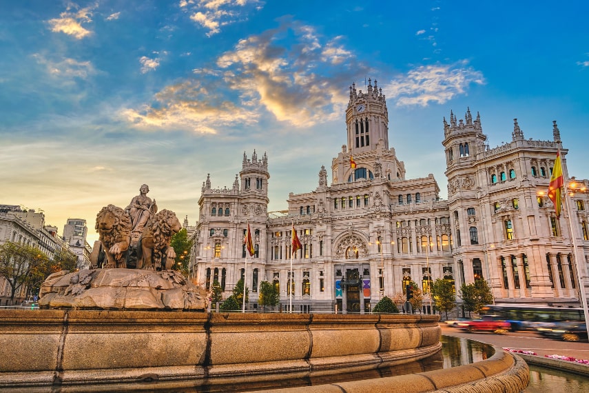 Visitor Arrivals in Spain in October