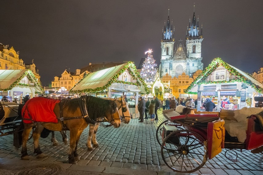 Entertainment in christmas market
