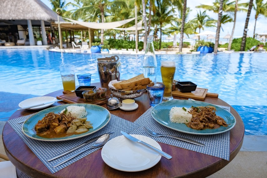 Food to eat in Mauritius in october
