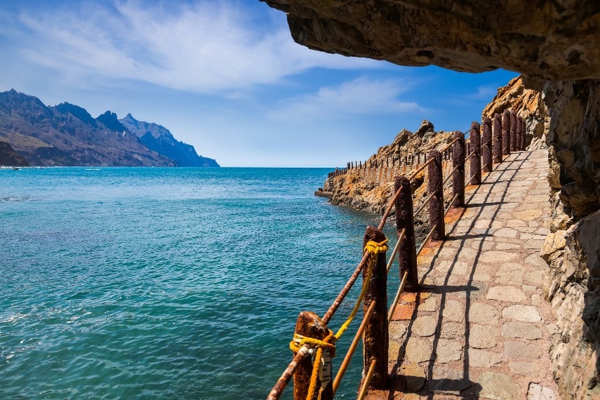Tenerife hot place in Spain in December