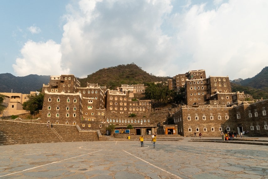 Rijal Almaa