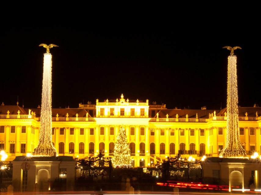 Schönbrunn palace christmas market