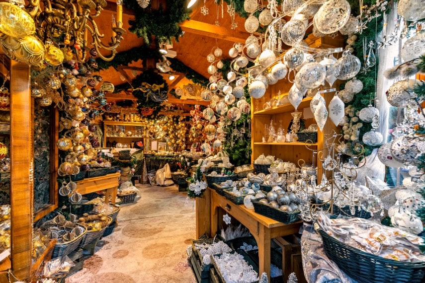 shop decorated for christmas at vienna