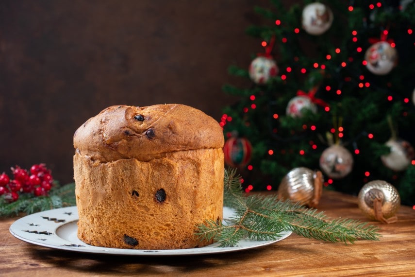Panettone at milan christmas market
