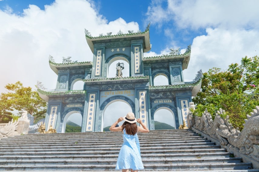 Clothes to wear in Vietnam