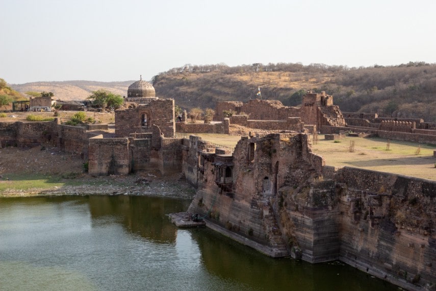 Visit Ranthambore fort 