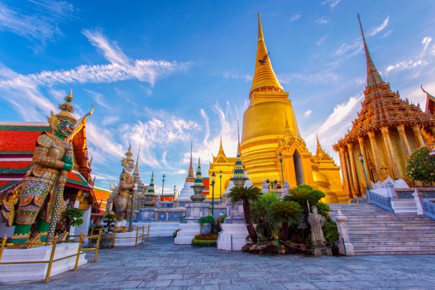 Wat Phra Kaew Ancient temple in bangkok
