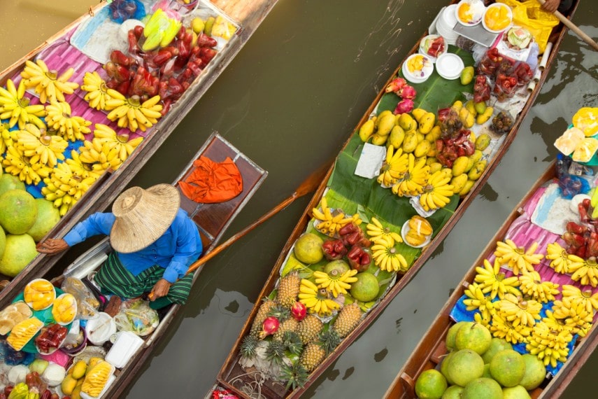 Enjoy floating market in Bangkok in May