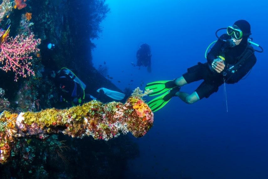 Dive in shipwreck in the coast of Bali